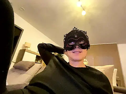 Marilou1983 online show from January 2026 04:33:01 PM