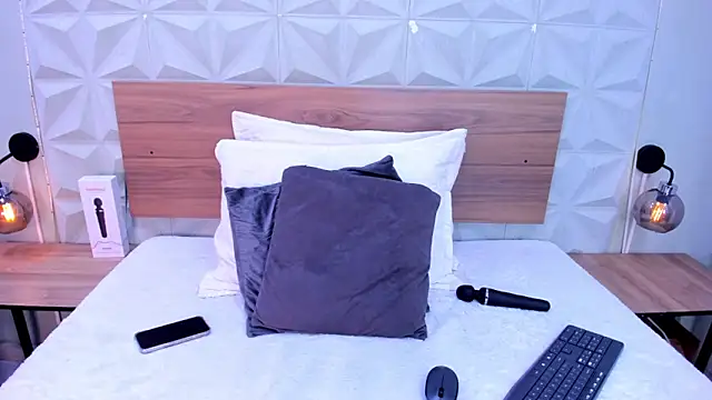 Snapshot of Stacey_white_ chatting on November 2025 06:44:02 PM Stacey white online show from November 2025 06:44:02 PM