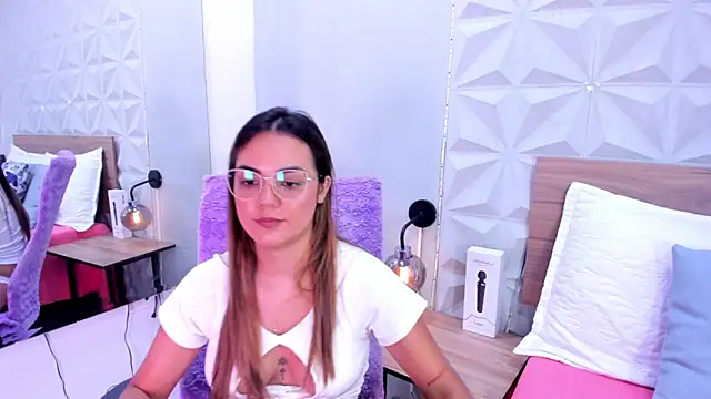 Stacey white  online show from April 2026 07:58:01 PM