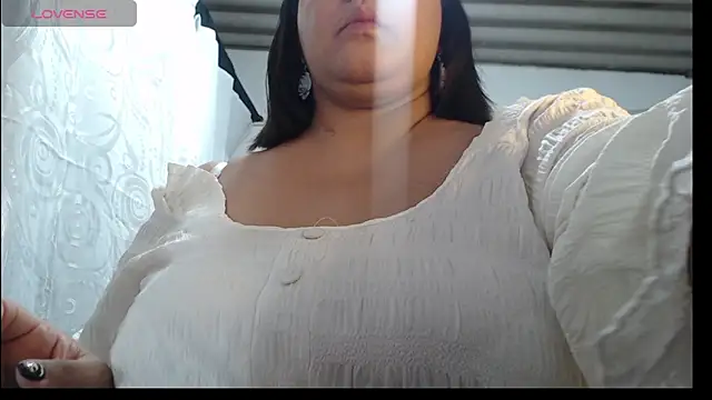 Snapshot of mia_donatto369 chatting on November 2025 12:10:02 AM mia donatto369 online show from November 2025 12:10:02 AM