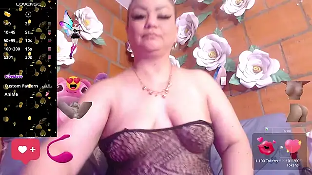 Snapshot of IngritBitch chatting on December 2025 03:39:02 PM IngritBitch online show from December 2025 03:39:02 PM