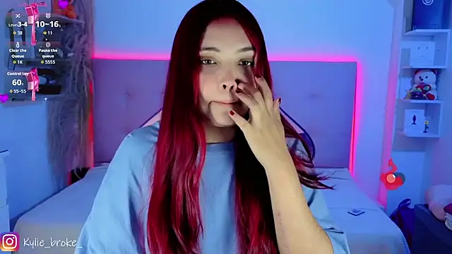 Snapshot of Kylie_brokee chatting on March 2026 09:08:01 PM Kylie brokee online show from March 2026 09:08:01 PM