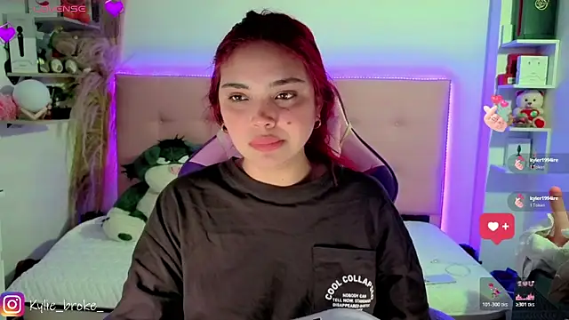 Snapshot of Kylie_brokee chatting on May 2026 12:16:02 AM Kylie brokee online show from May 2026 12:16:02 AM