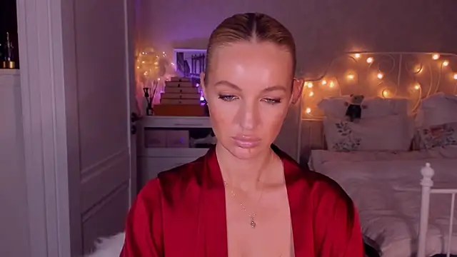 aestetick online show from October 2025 04:39:01 PM