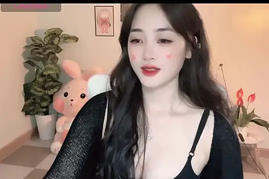 Snapshot of _Aimy_ chatting on October 2025 04:42:01 PM Aimy online show from October 2025 04:42:01 PM