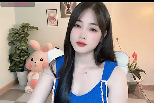 Snapshot of _Aimy_ chatting on November 2025 05:18:02 AM Aimy online show from November 2025 05:18:02 AM