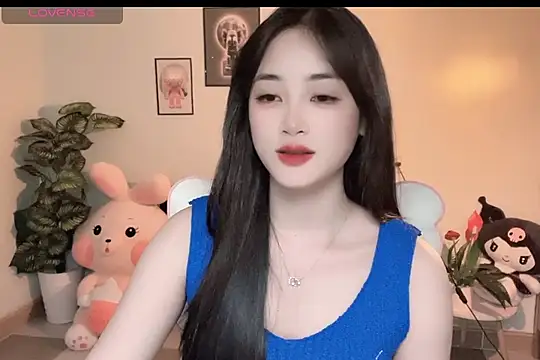 Snapshot of _Aimy_ chatting on December 2025 06:16:01 PM Aimy online show from December 2025 06:16:01 PM