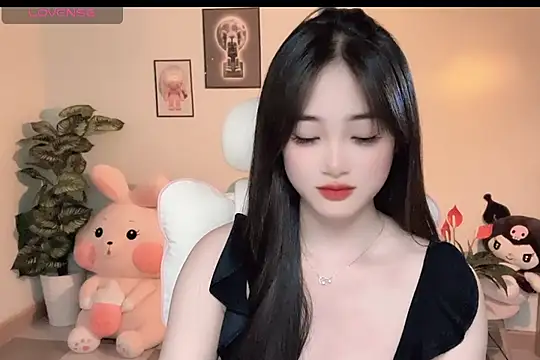 Snapshot of _Aimy_ chatting on December 2025 06:26:01 PM Aimy online show from December 2025 06:26:01 PM