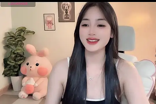 Snapshot of _Aimy_ chatting on December 2025 07:58:02 AM Aimy online show from December 2025 07:58:02 AM