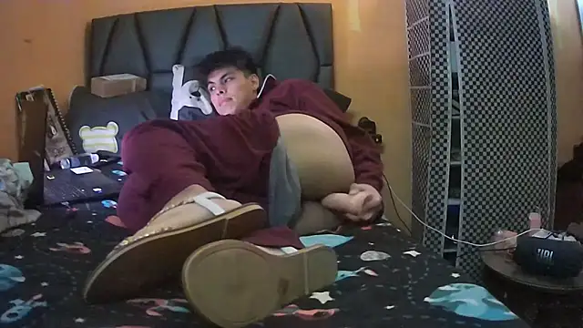 diegotorresd2312 online show from November 2025 06:03:01 AM