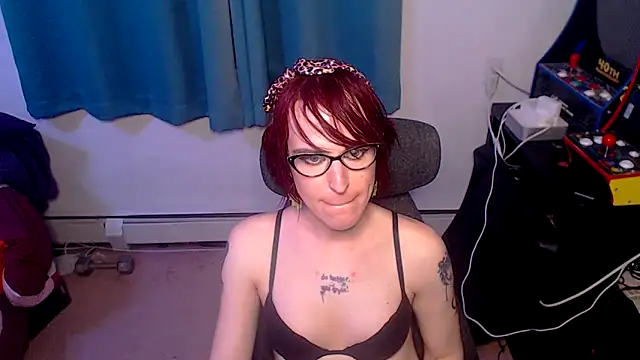 Snapshot of RyffBurnz chatting on March 2026 04:07:01 AM RyffBurnz online show from March 2026 04:07:01 AM