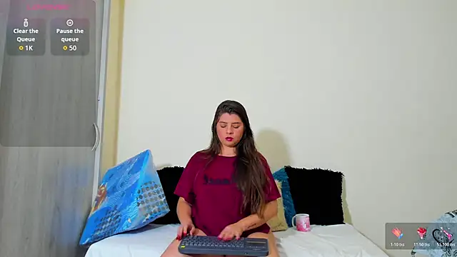 ValeryJohanson  online show from December 2025 11:23:02 PM