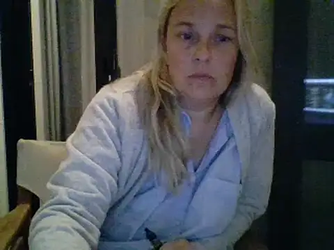 Snapshot of scrummymummy2 chatting on October 2025 07:56:02 PM scrummymummy2 online show from October 2025 07:56:02 PM