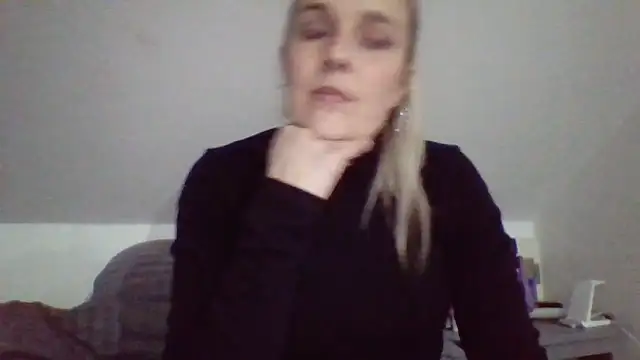 Snapshot of scrummymummy2 chatting on February 2026 11:08:02 PM scrummymummy2 online show from February 2026 11:08:02 PM