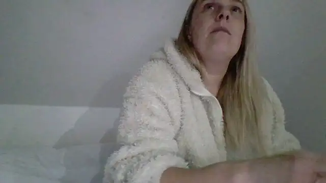 Snapshot of scrummymummy2 chatting on March 2026 09:10:02 PM scrummymummy2 online show from March 2026 09:10:02 PM