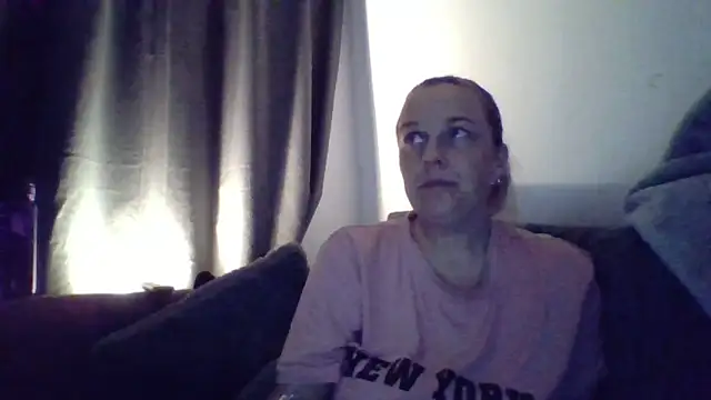 Snapshot of scrummymummy2 chatting on April 2026 07:48:01 PM scrummymummy2 online show from April 2026 07:48:01 PM