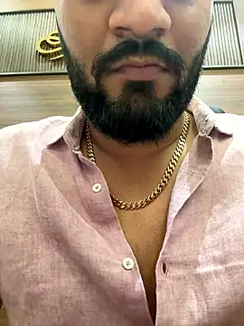 Snapshot of shrreyyyy chatting on January 2026 10:21:02 AM shrreyyyy online show from January 2026 10:21:02 AM