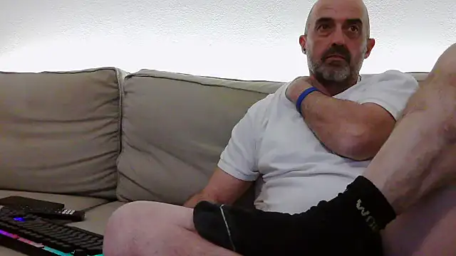 newsimo74 online show from February 2025 07:42:02 PM