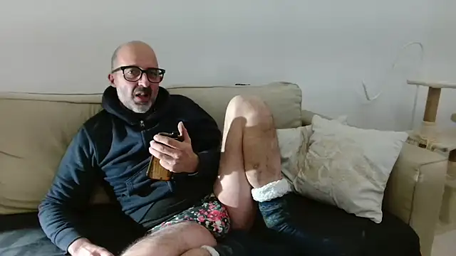 newsimo74 online show from November 2025 07:23:01 PM