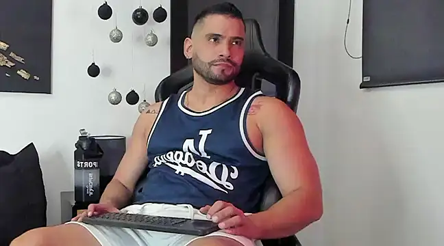 Snapshot of Dereck_vega chatting on December 2024 09:49:02 PM Dereck vega online show from December 2024 09:49:02 PM