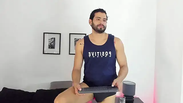 Snapshot of Dereck_vega chatting on October 2025 08:27:02 PM Dereck vega online show from October 2025 08:27:02 PM