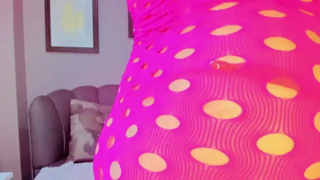 Nahiajhonson  online show from February 2025 03:38:01 PM