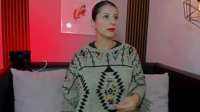 Nahiajhonson  online show from February 2026 12:50:02 PM