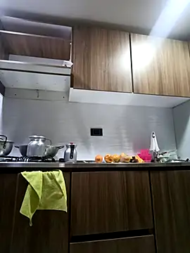 coral smitth online show from October 2025 06:42:02 PM