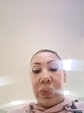 coral smitth online show from November 2025 10:10:02 PM