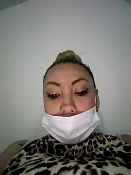 coral smitth online show from November 2025 01:15:01 AM