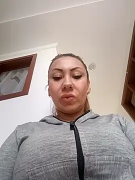 coral smitth online show from April 2026 05:39:01 PM