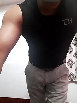 Guyinshortss online show from April 2026 08:17:01 PM