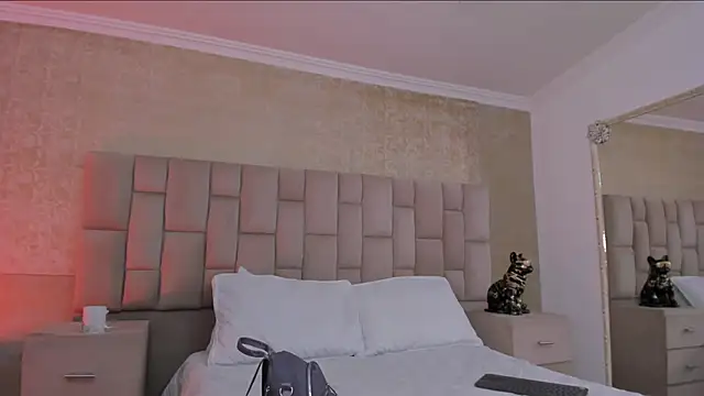 Snapshot of EmmaTorres_ chatting on January 2025 08:18:01 PM EmmaTorres online show from January 2025 08:18:01 PM