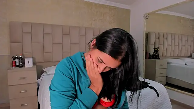 Snapshot of EmmaTorres_ chatting on February 2025 01:13:01 AM EmmaTorres online show from February 2025 01:13:01 AM