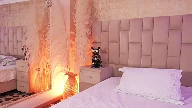 Snapshot of EmmaTorres_ chatting on December 2025 09:52:02 PM EmmaTorres online show from December 2025 09:52:02 PM