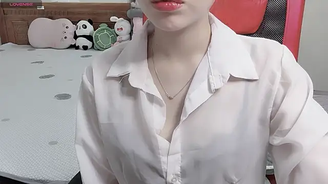 Snapshot of TrinhH_Nabbi chatting on July 2026 09:18:01 AM TrinhH Nabbi online show from July 2026 09:18:01 AM