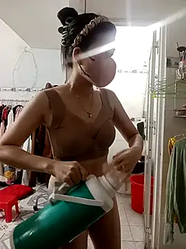 Snapshot of HimiJim chatting on December 2025 04:59:02 PM HimiJim online show from December 2025 04:59:02 PM