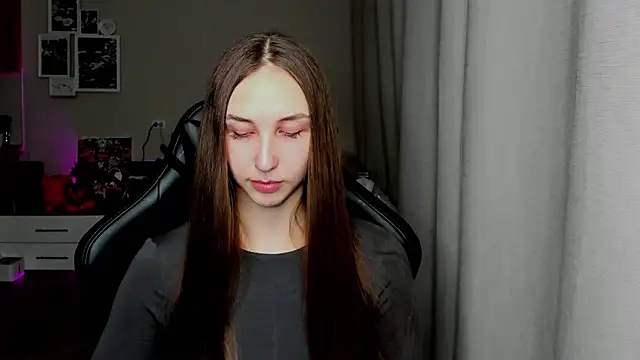 Sm0ly online show from February 2026 01:11:01 PM