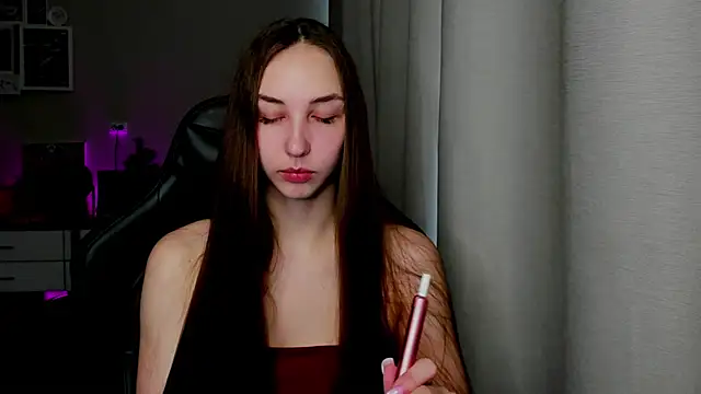 Sm0ly online show from June 2026 03:45:01 AM