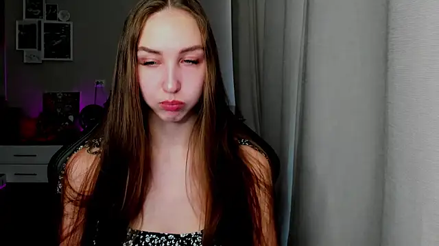 Snapshot of Sm0ly chatting on June 2026 03:07:01 AM Sm0ly online show from June 2026 03:07:01 AM