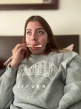 Cloew Marz online show from October 2025 08:59:02 PM