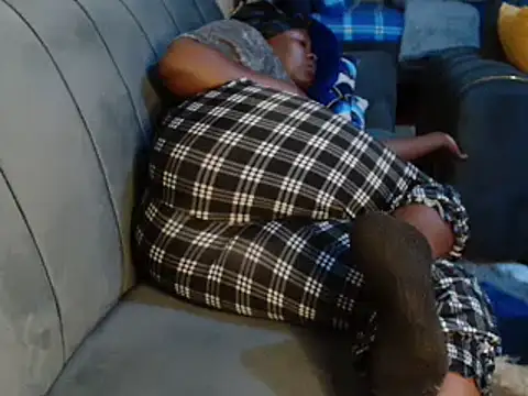 Snapshot of leslysexygirl chatting on March 2025 04:38:02 AM leslysexygirl online show from March 2025 04:38:02 AM