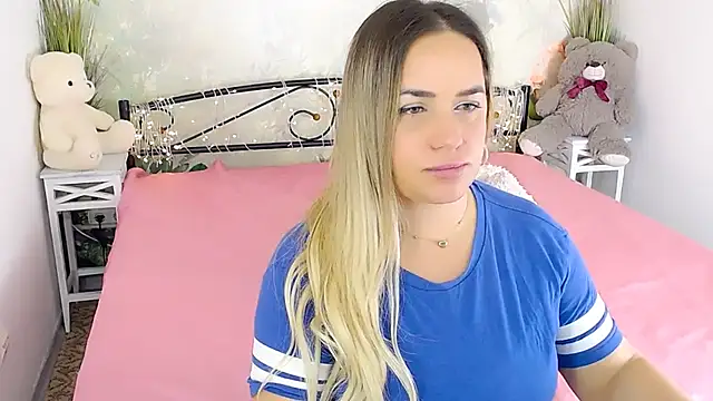 Snapshot of MilenaMiler_X chatting on March 2025 08:22:01 PM MilenaMiler X online show from March 2025 08:22:01 PM