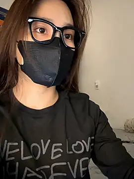 Snapshot of Lilisa_miu chatting on January 2026 04:44:01 PM Lilisa miu online show from January 2026 04:44:01 PM