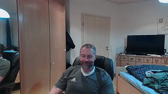 Snapshot of Rockburg chatting on March 2026 07:47:02 AM Rockburg online show from March 2026 07:47:02 AM