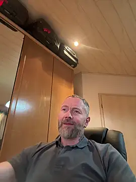 Snapshot of Rockburg chatting on April 2026 02:11:02 PM Rockburg online show from April 2026 02:11:02 PM
