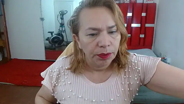 krystal thomson online show from December 2025 04:11:01 PM