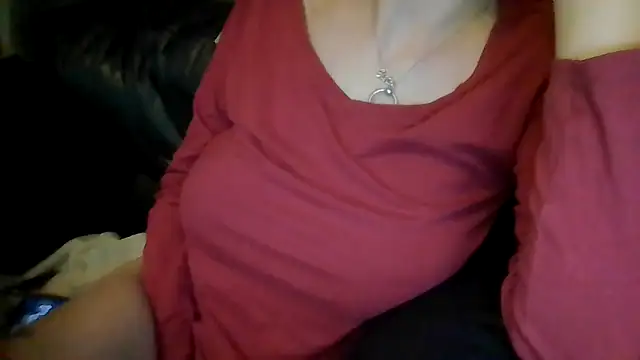 Snapshot of indie-rayne chatting on April 2026 12:04:01 AM indie-rayne online show from April 2026 12:04:01 AM