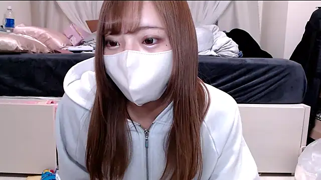 Snapshot of _chanMOMO_ chatting on February 2025 06:43:01 AM chanMOMO online show from February 2025 06:43:01 AM