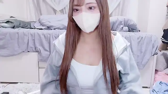 Snapshot of _chanMOMO_ chatting on November 2025 03:11:01 PM chanMOMO online show from November 2025 03:11:01 PM